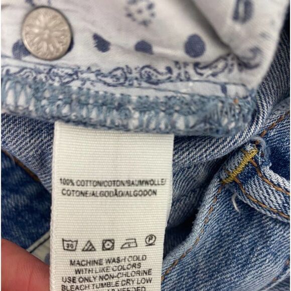 We The Free High Rise Distressed Jean Shorts Mom Shorts High Waist - Size 29 - Picture 8 of 9